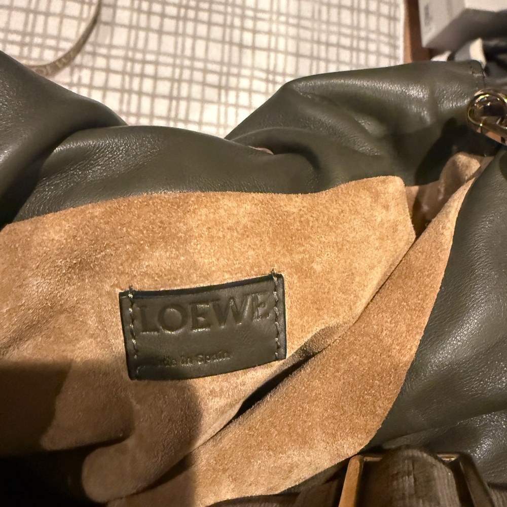 LOEWE- medium flamenco bag with tonal logo strap in khaki green - Picture 3 of 10